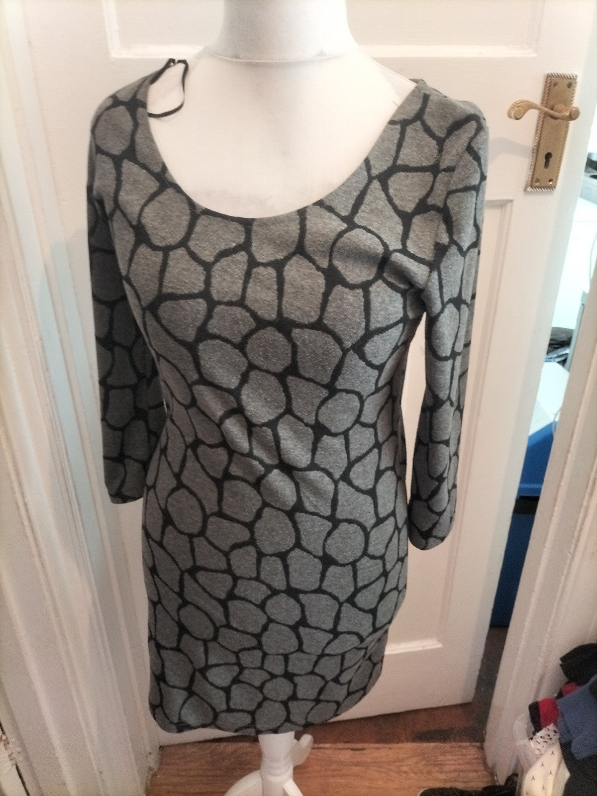 Izabel Large Grey And Black 3/4 Sleeve Dress