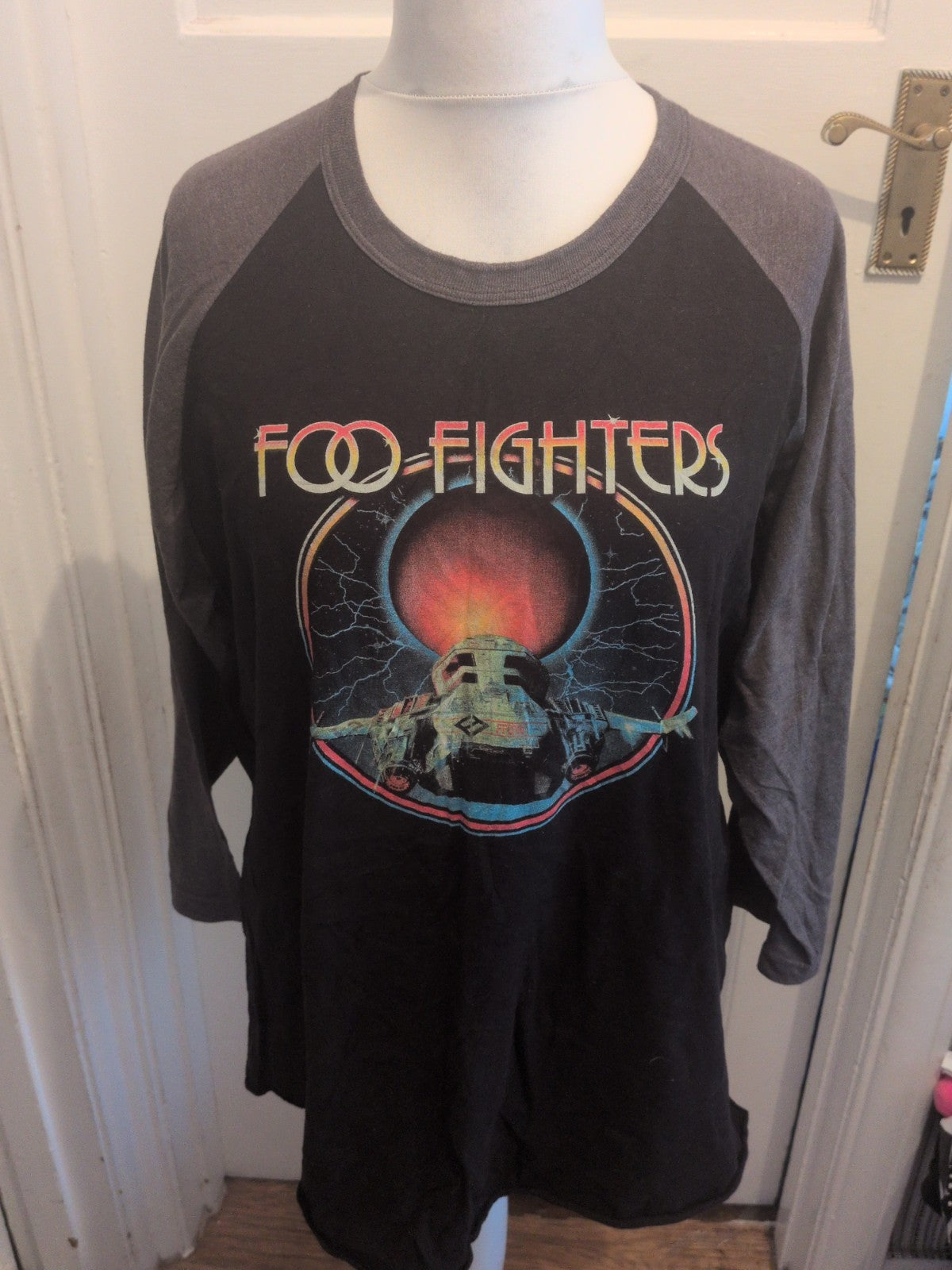 Mens Tultex Size XL Foo Fighters Printed Long Sleeve T-shirt