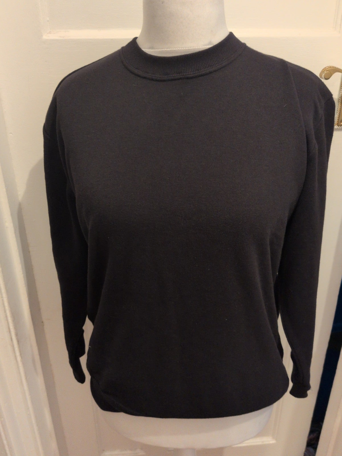 Medium Black Pullover Jumper