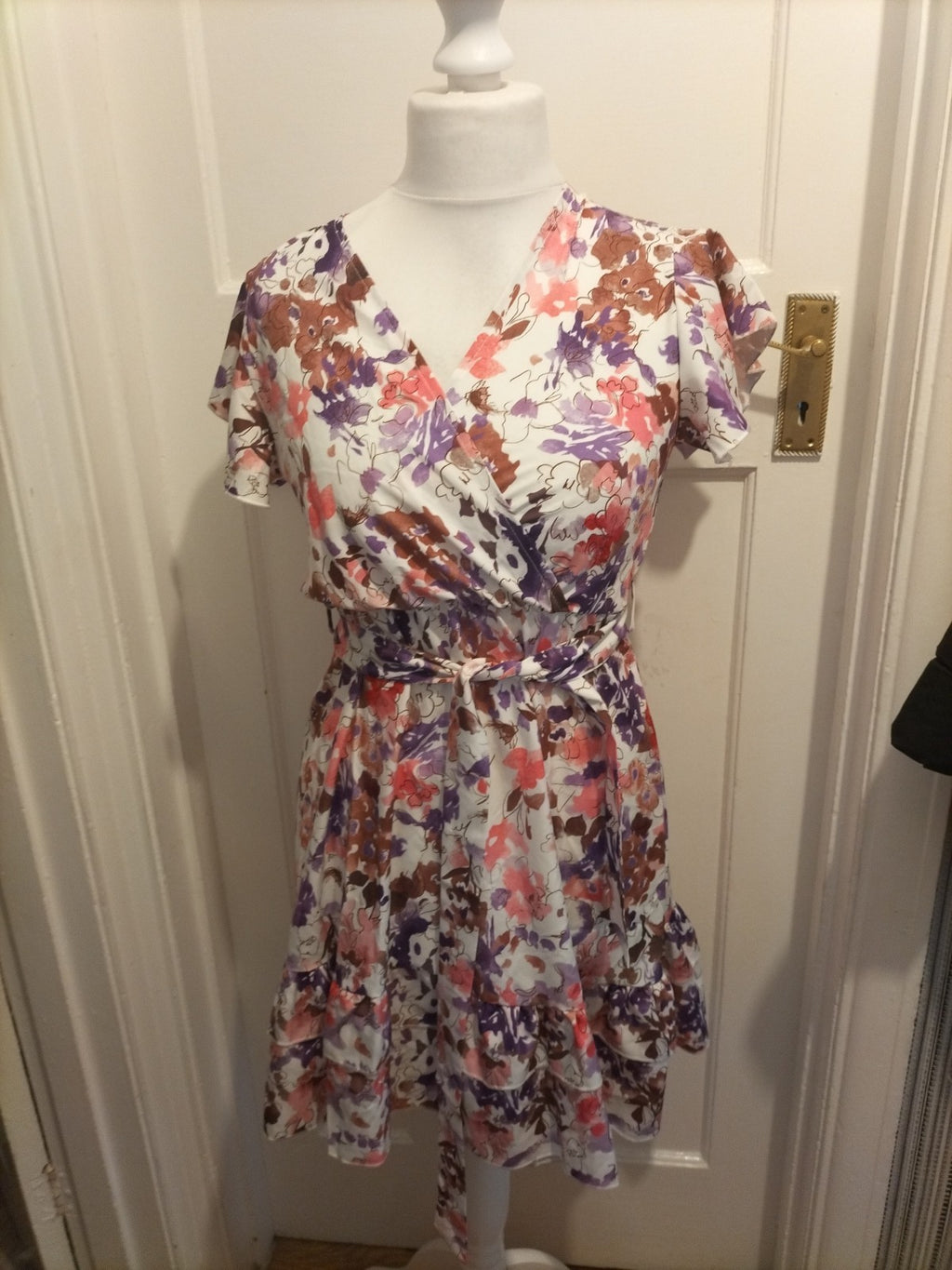 Ladies Size Small Multicoloured Floral V Neck Dress With Belt