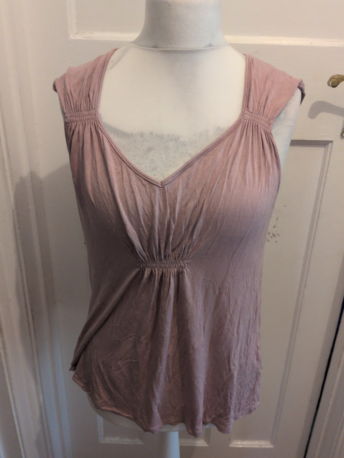 Edeis 16-18 Pale Purple Sleeveless Blouse