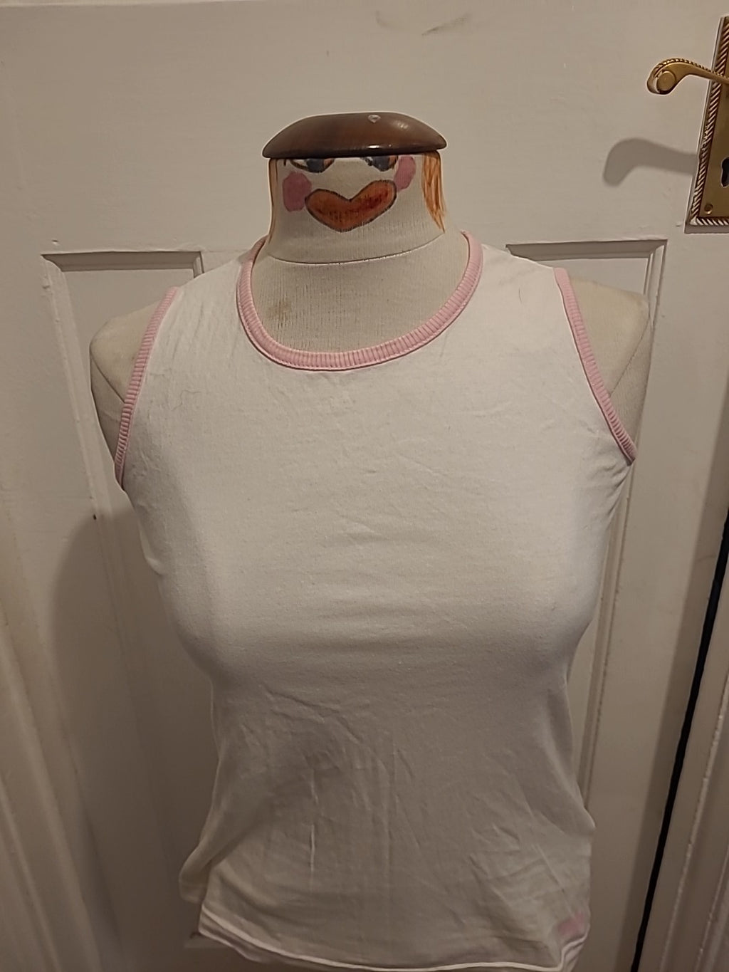 Ladies Giani Feroti Size Small White With Pink Trim Sleeveless Vest Tank Top