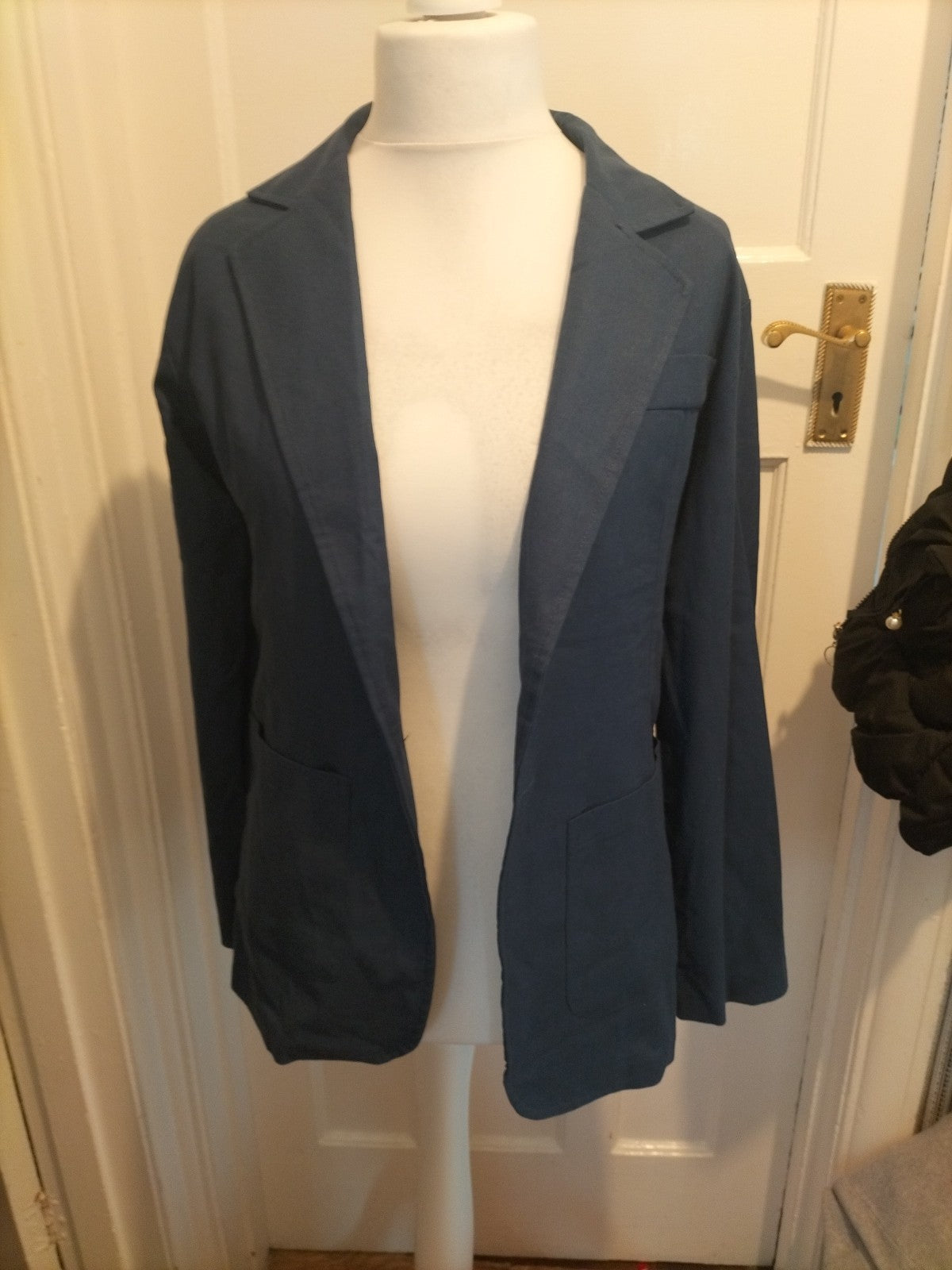 Ladies Fashion Size 4 Dark Navy Long Sleeved Buttoned Blazer