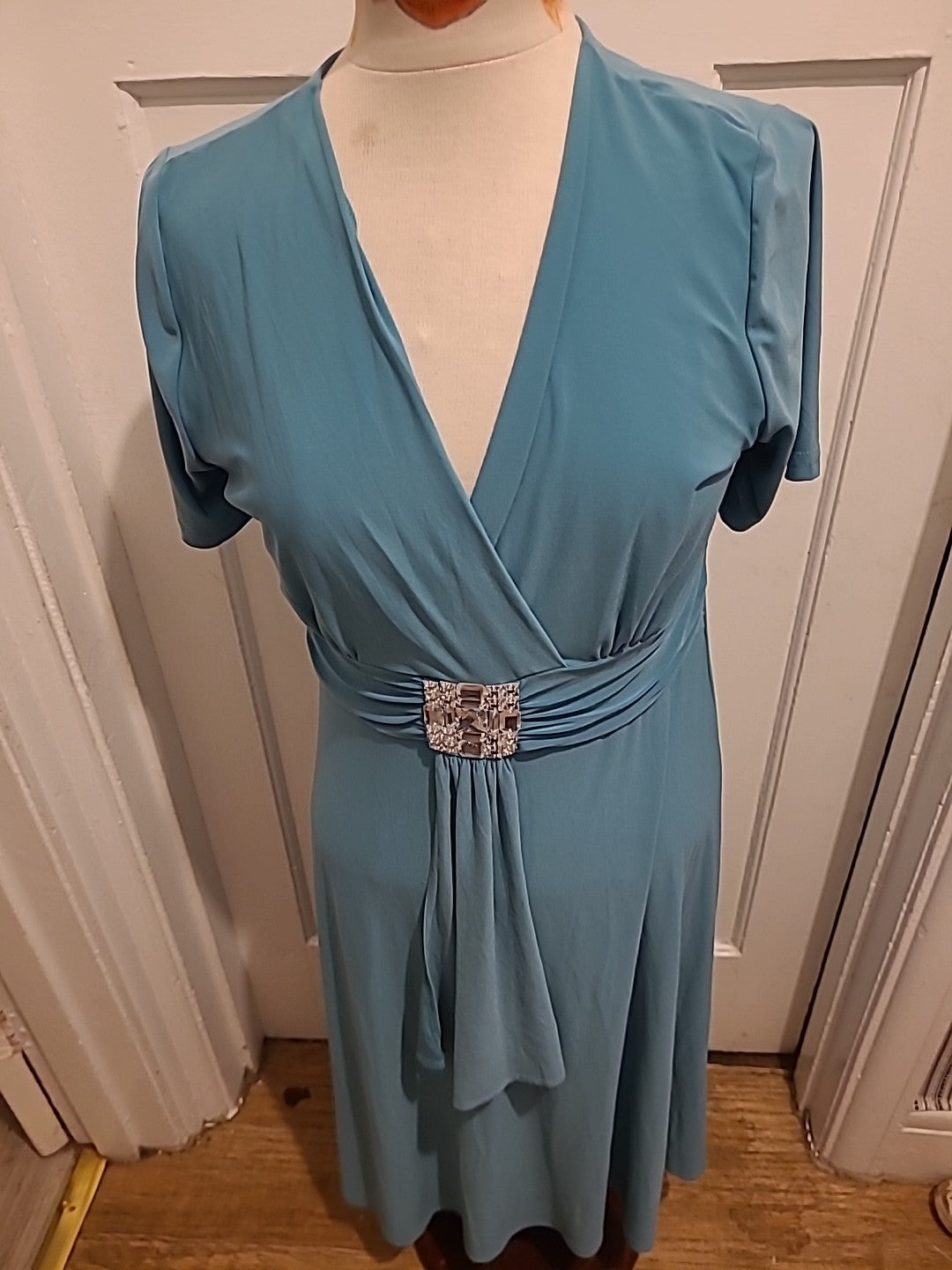 Ladies Damart Size 14 Turquoise V Neck Dress