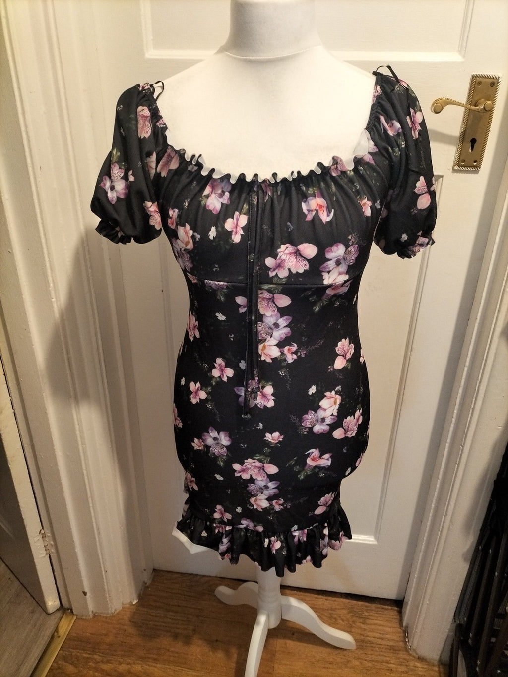 Ladies Select Size 12 Floral Elasticated Hem Short Sleeved Dress