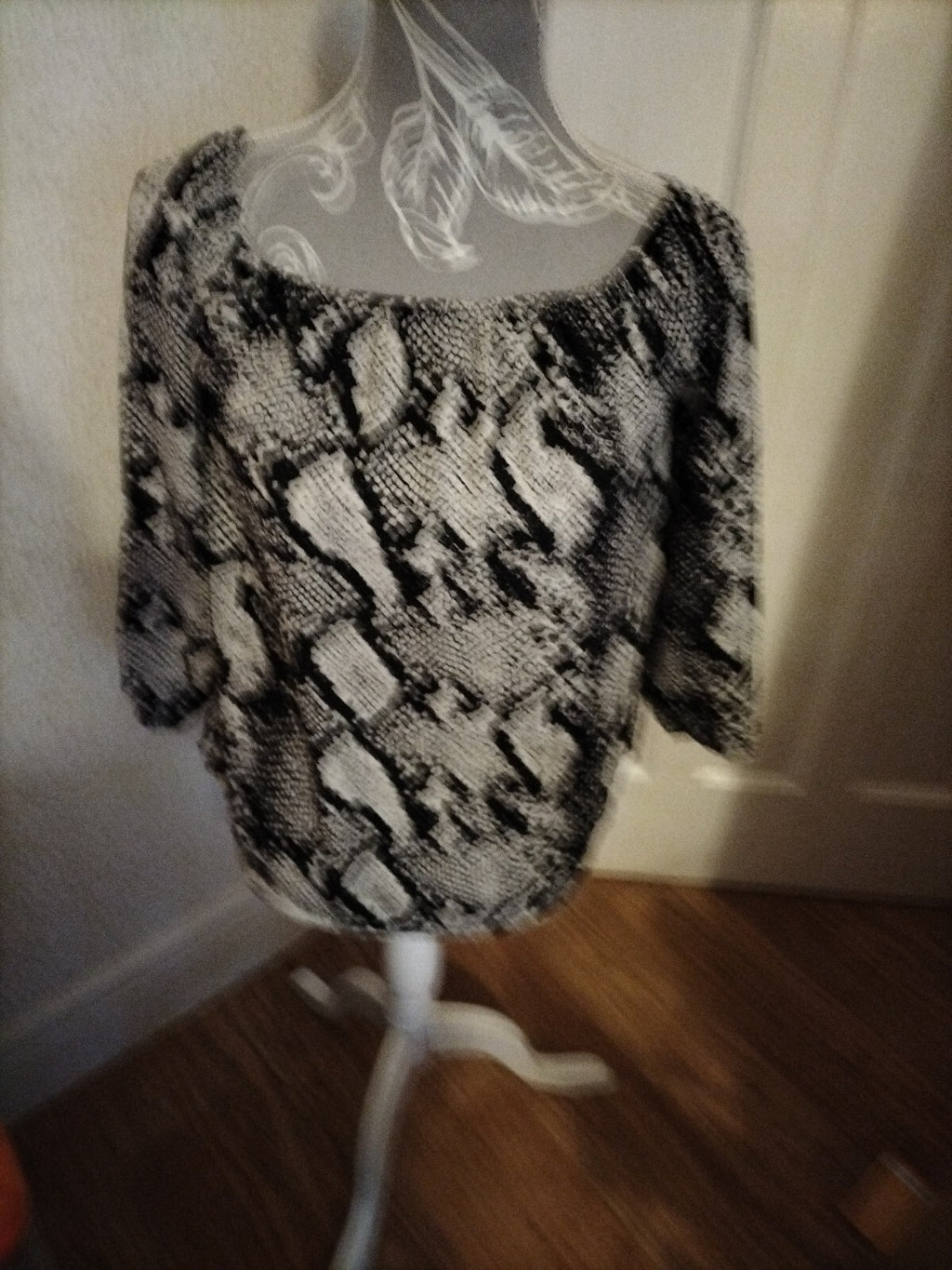 Ladies Influence Size 10 Long Sleeved Blouse