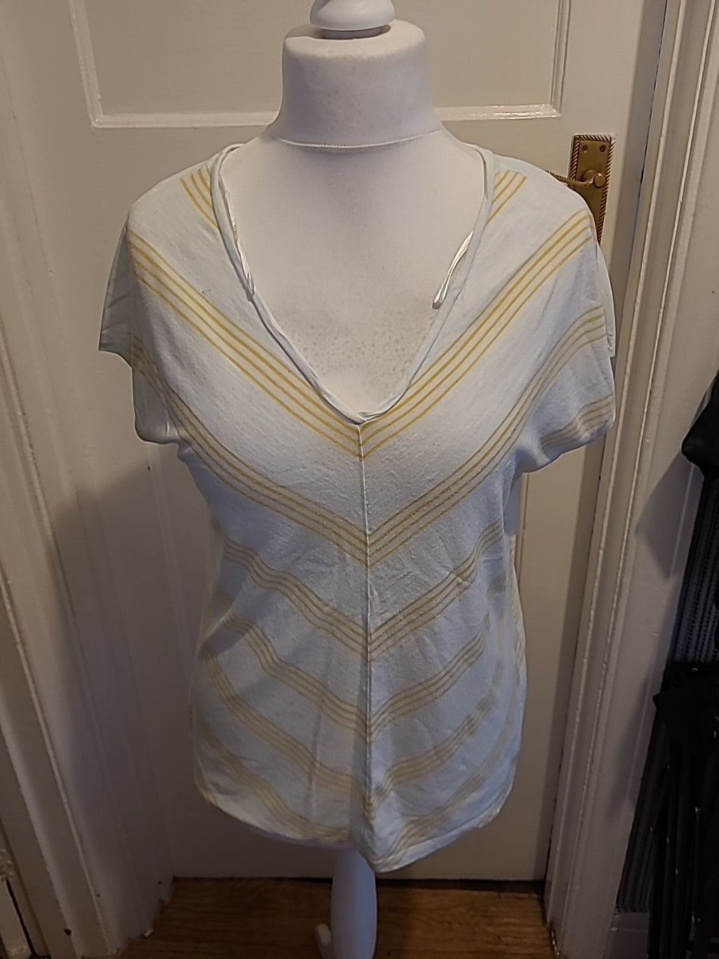 Ladies Tu Size 12 White And Yellow Short Sleeved Striped Blouse