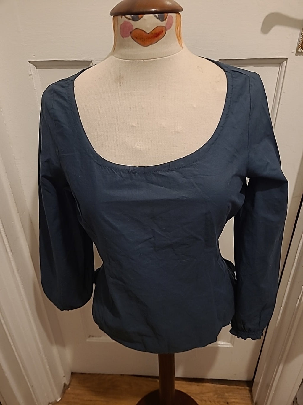 Ladies Size Medium Navy Elasticated Back Long Sleeved Tshirt