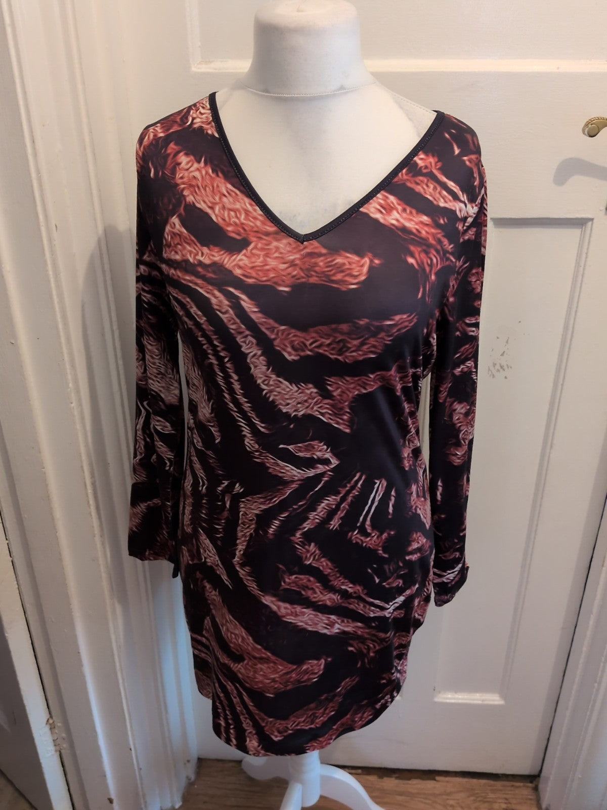 Ladies Short Dress Size Xxl [16-18] Brown And Black Long Sleeved Free Delivery