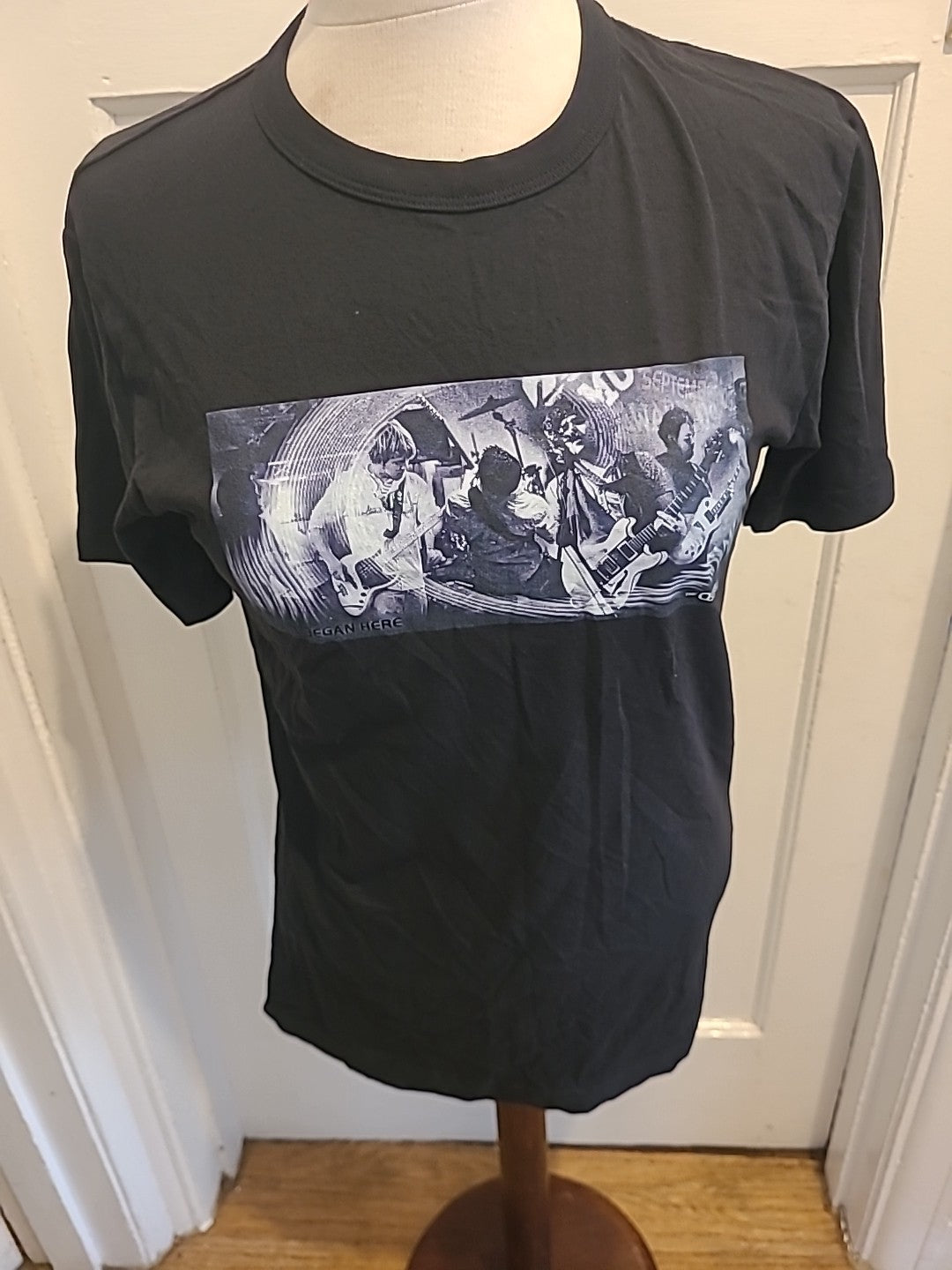 Mens Hanes Size Medium "The Quails" Tshirt