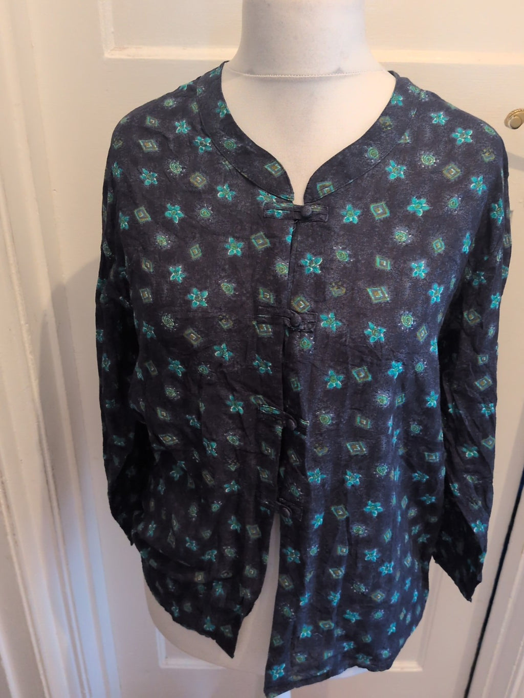 Medium Navy And Green Well Worn Long Sleeve Blouse