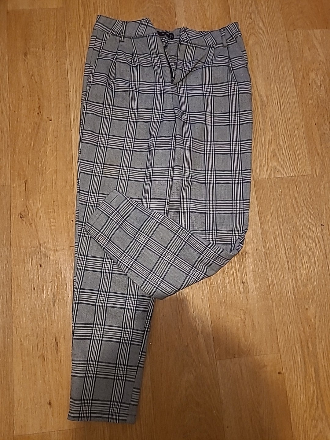 Reserved 8 Check Black/White Trousers