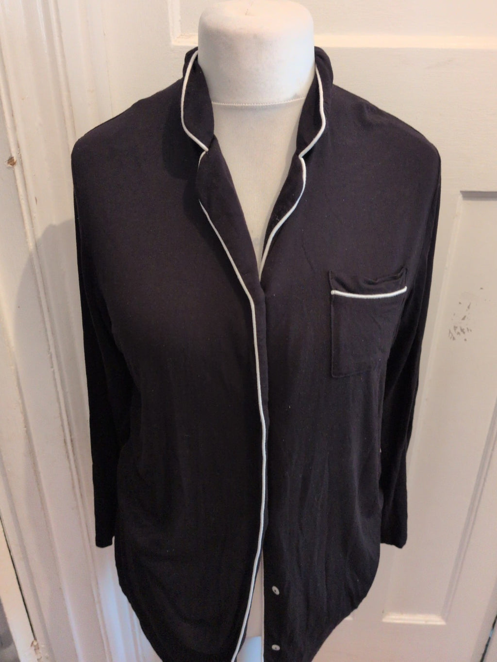 Ladies F&F Small Black With White Trim Long Sleeve Night Shirt