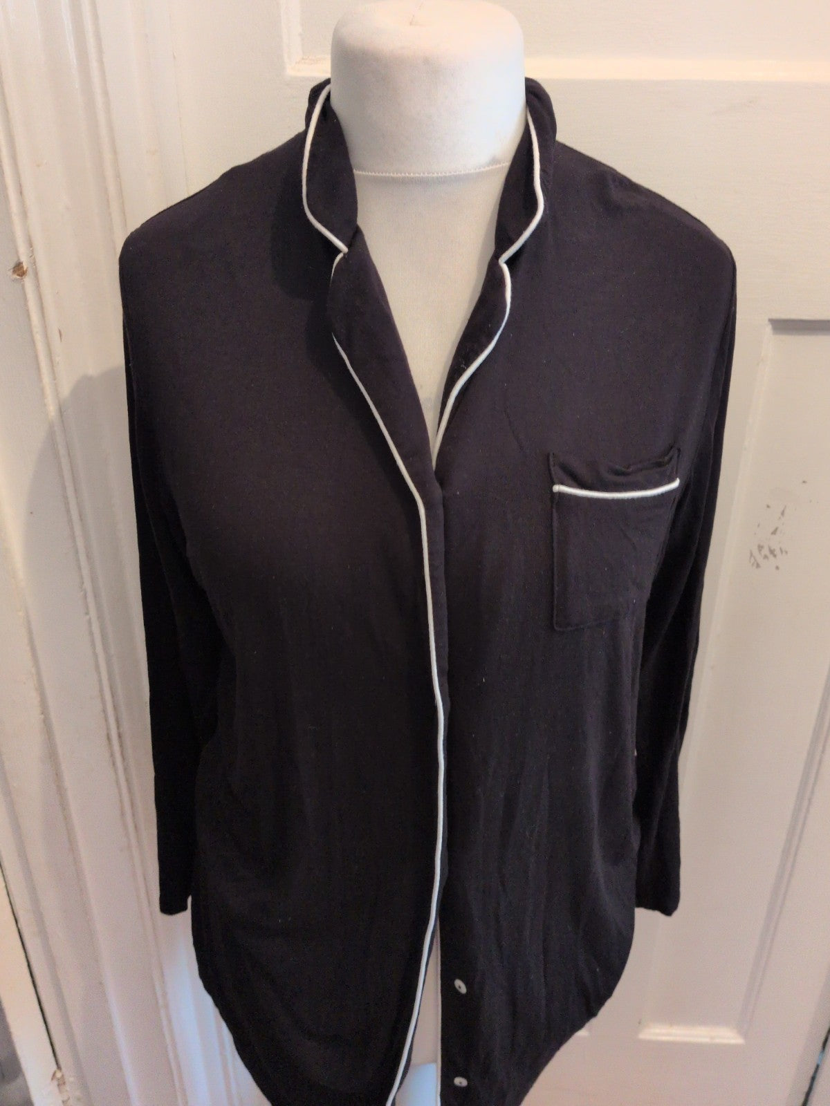 Ladies F&F Small Black With White Trim Long Sleeve Night Shirt