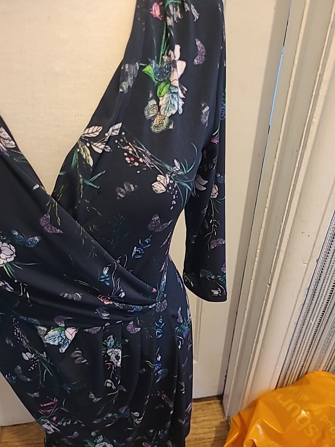 Ladies Oasis Size Small Navy Floral V Neck Mid Sleeved Dress