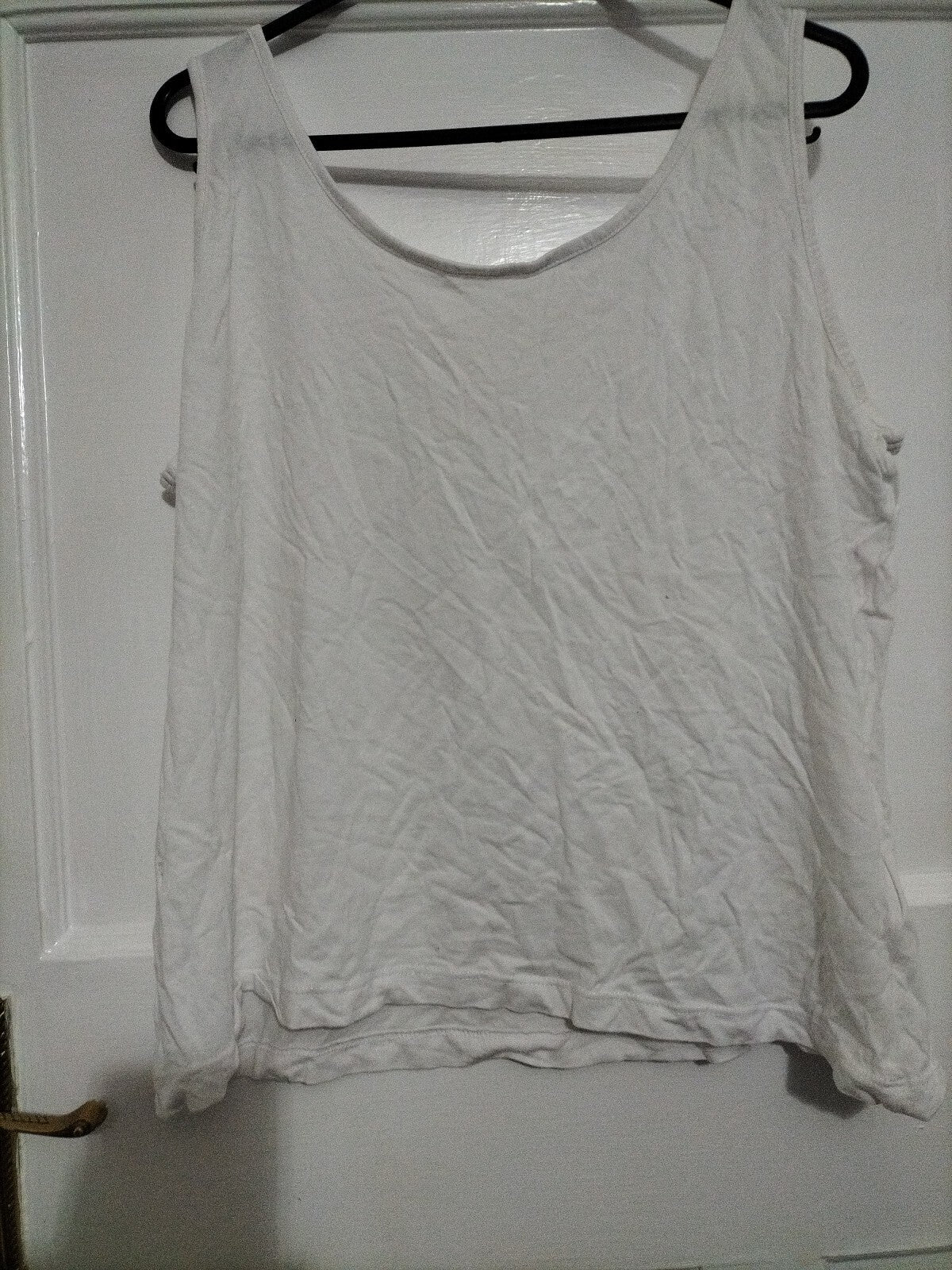 Ladies Esmara Size 12/14. White Sleeveless Top
