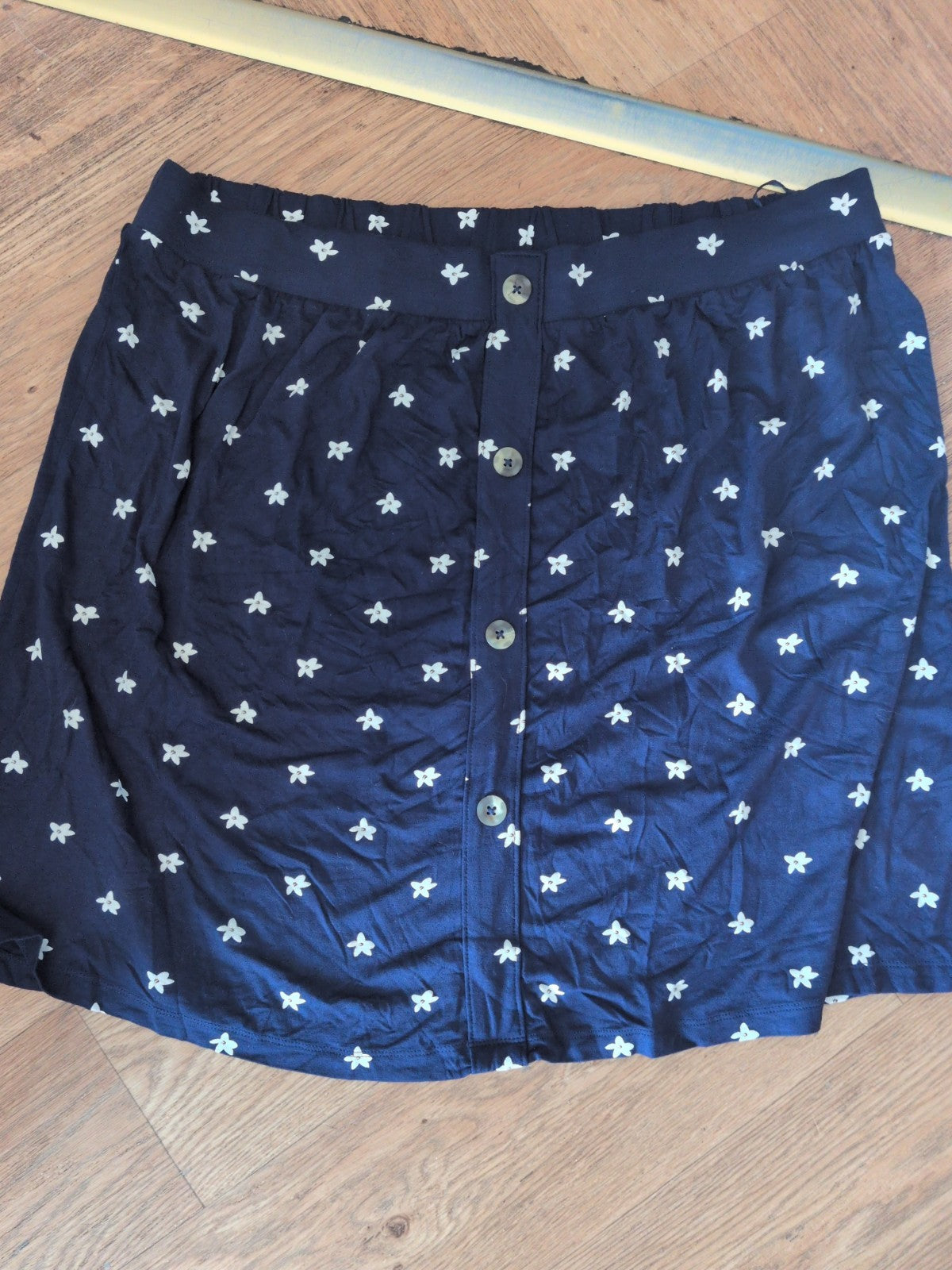 Tu Woman 20 Navy Blue With White Flowers Elasticated Skirt