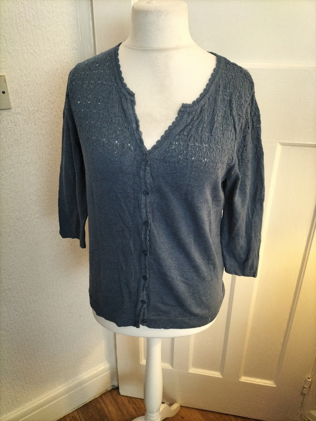 Ladies Falmer Size 14 Denim Coloured Buttoned Cardigan