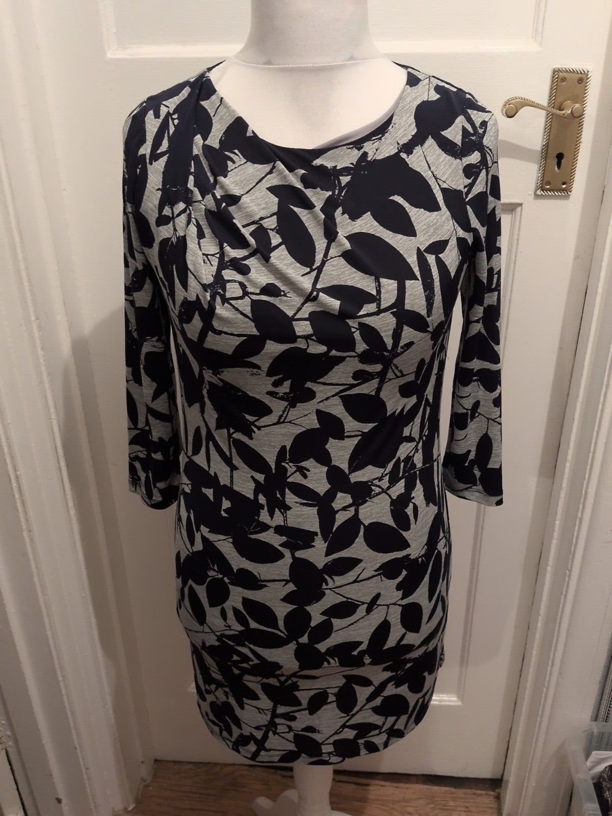 Cc Petite Small Grey And Navy Floral Long Sleeve Dress