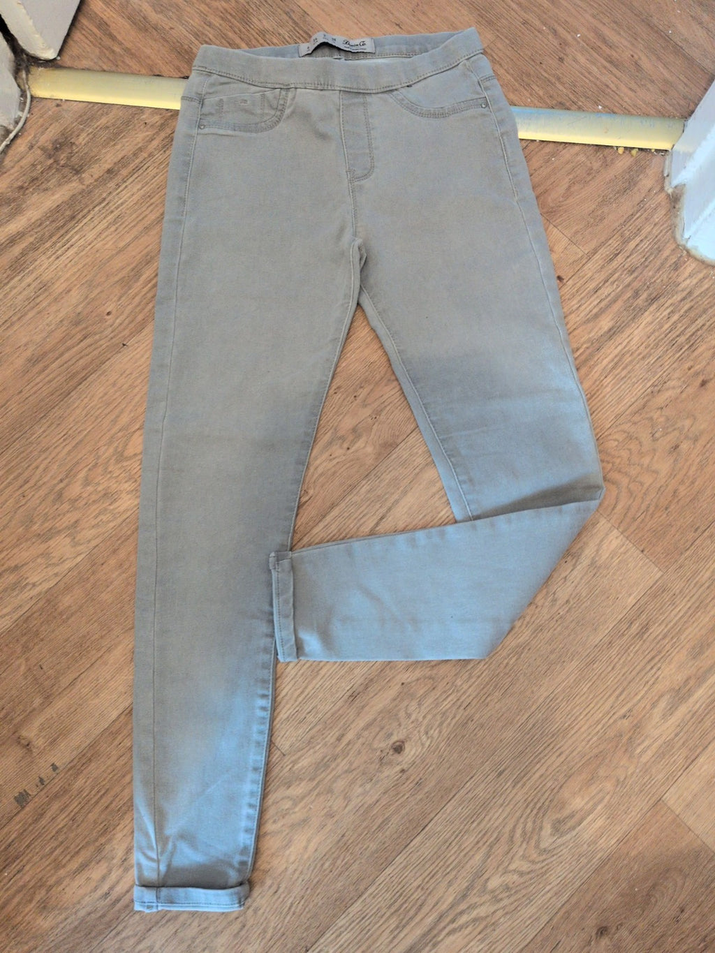 Ladies Denim&Co Size 6 Grey Jegging