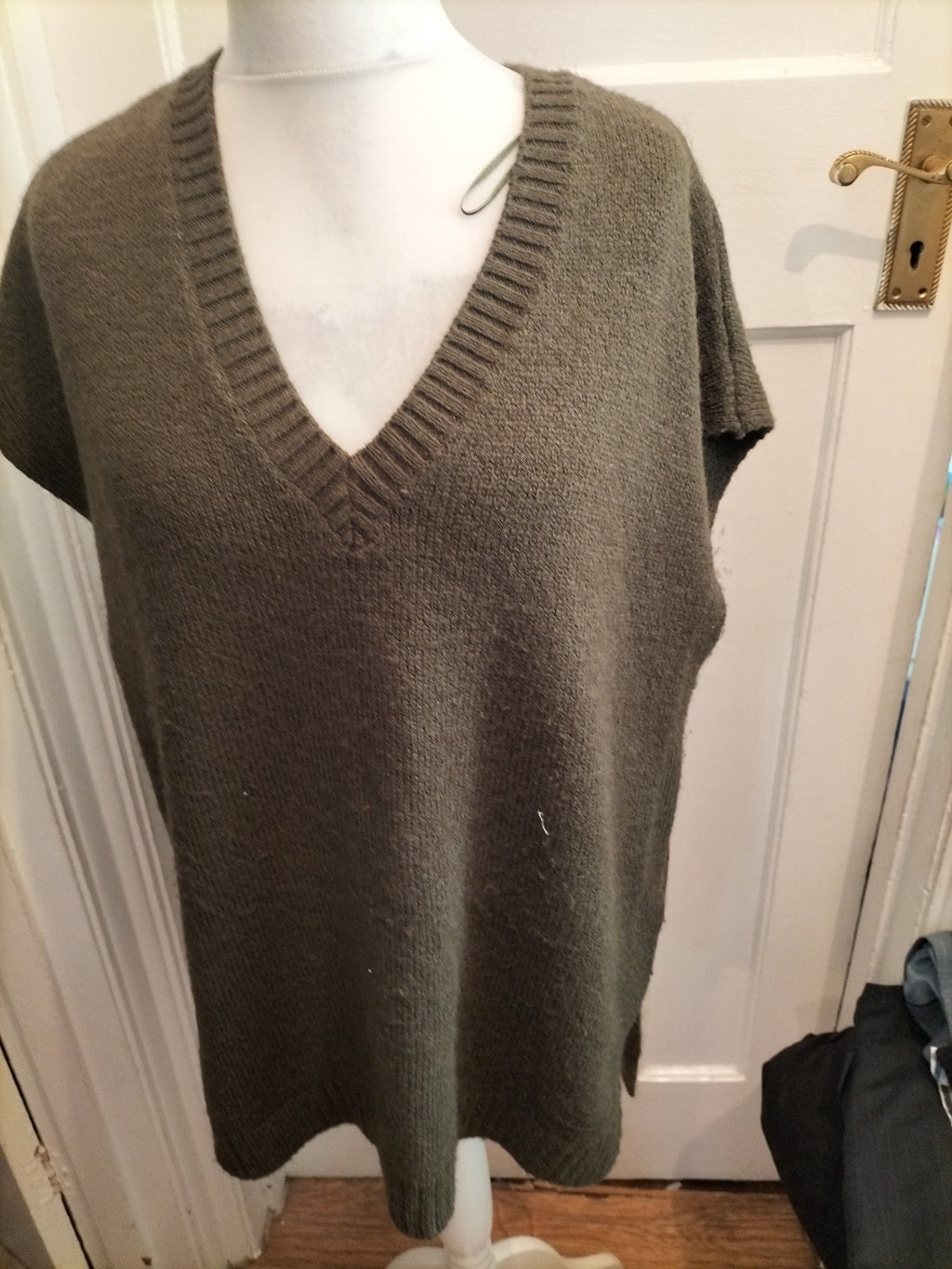 Mens Peacocks Size Large Green V Neck Jumper Sleeveless