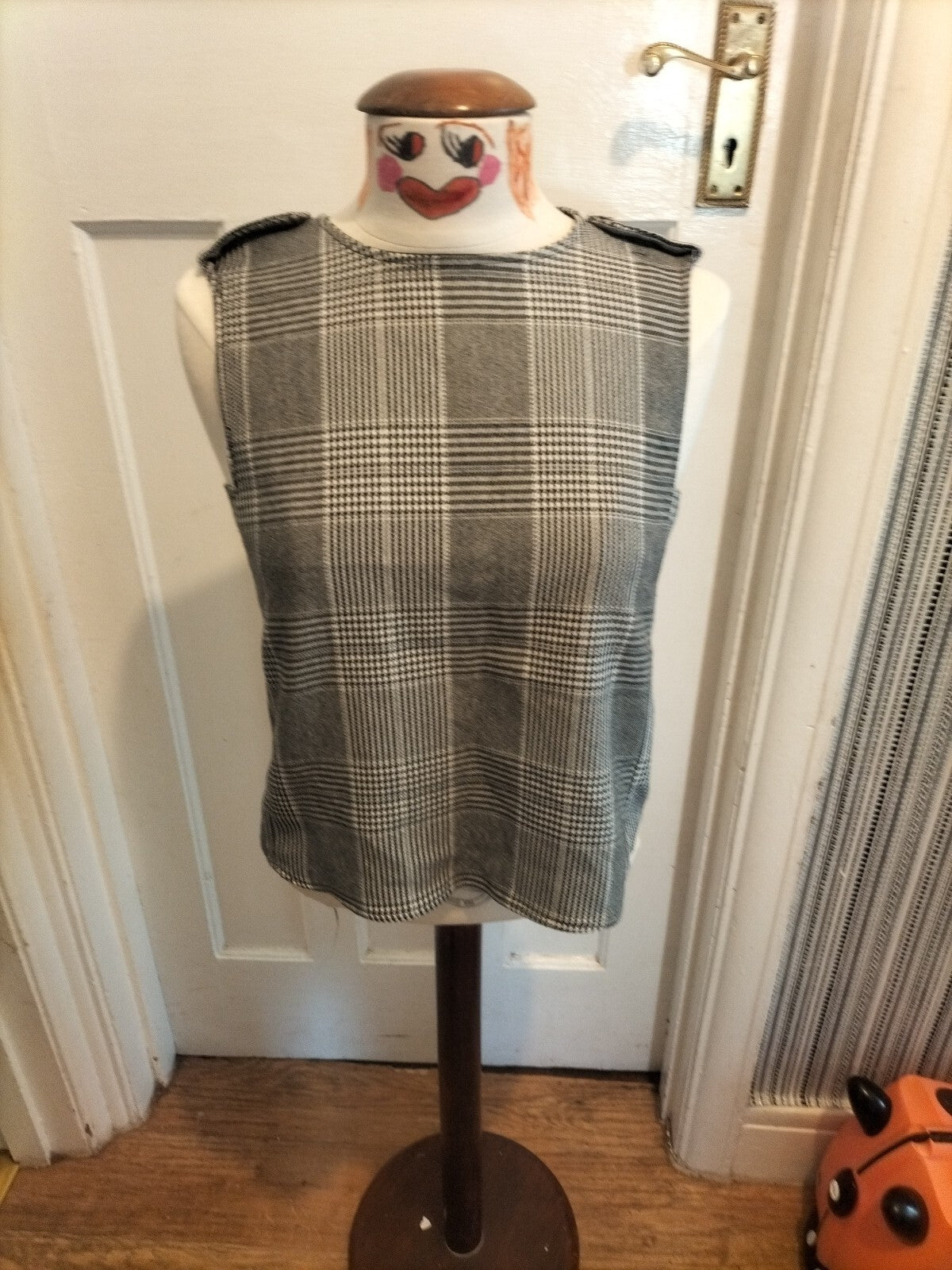 Ladies Zara Size Small Black White Check Sleeveless Top
