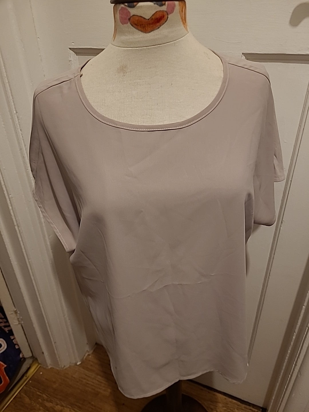 Ladies Size Large Mocha Brown Short Sleeved Blouse