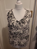 Ladies Primark Size 14 Deep Green And Cream Floral Sleeveless Blouse