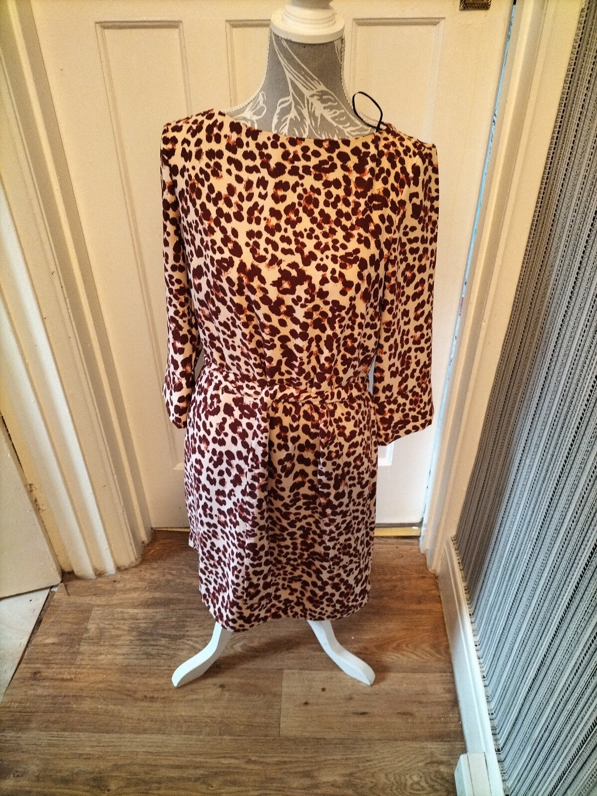 Ladies H+M Size 10 Leopard Print Mid Sleeved Dress
