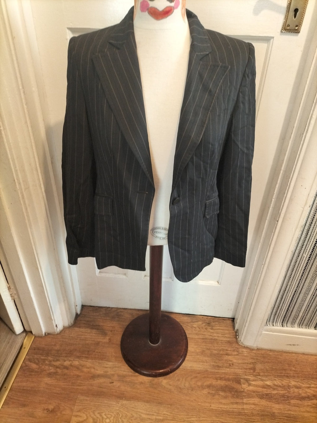 Ladies Podivm Size 12 Black With Thin Stripes Padded Lined Blazer