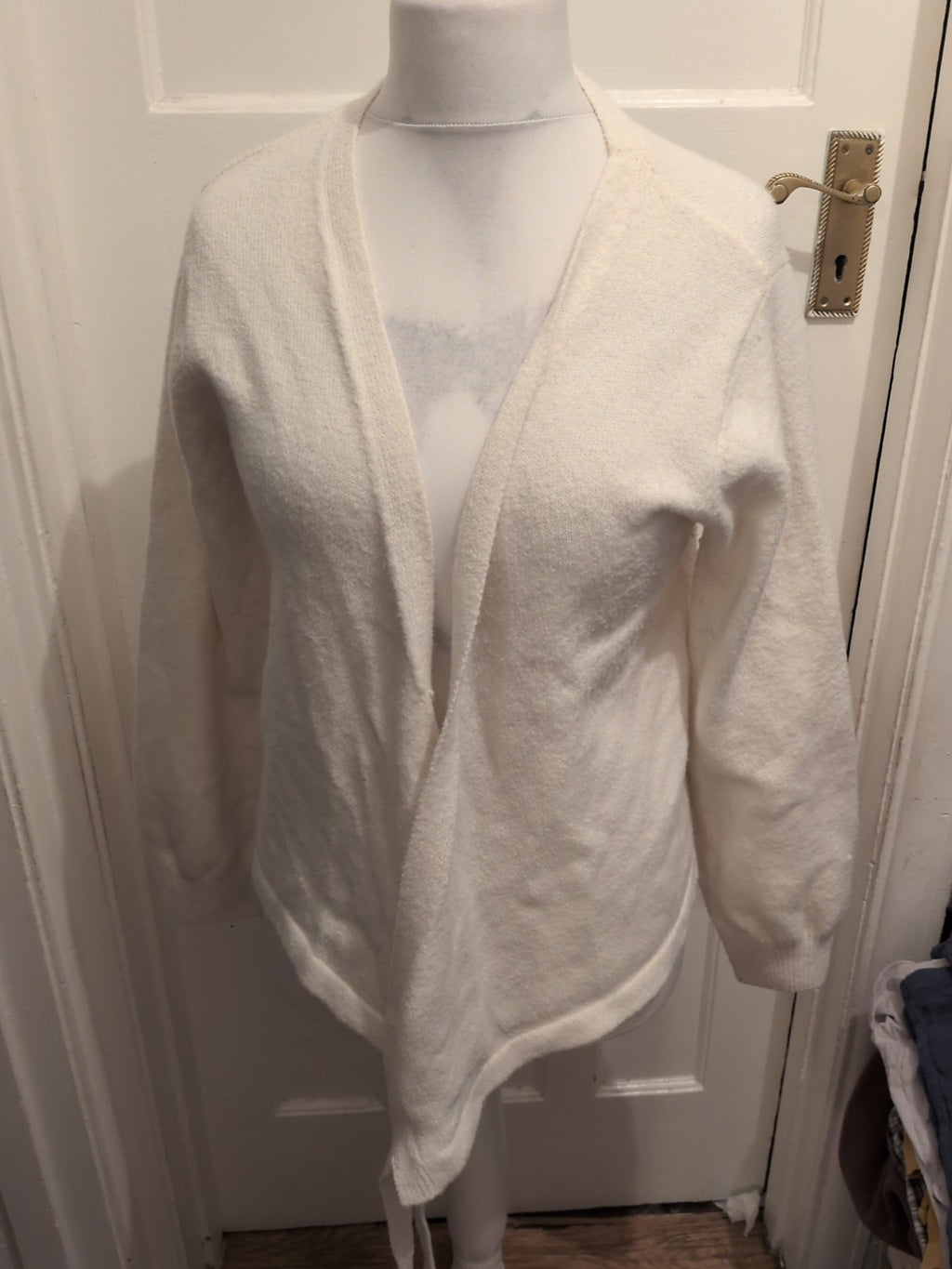 Prettylittlething Medium White Soft Long Sleeve Cardigan