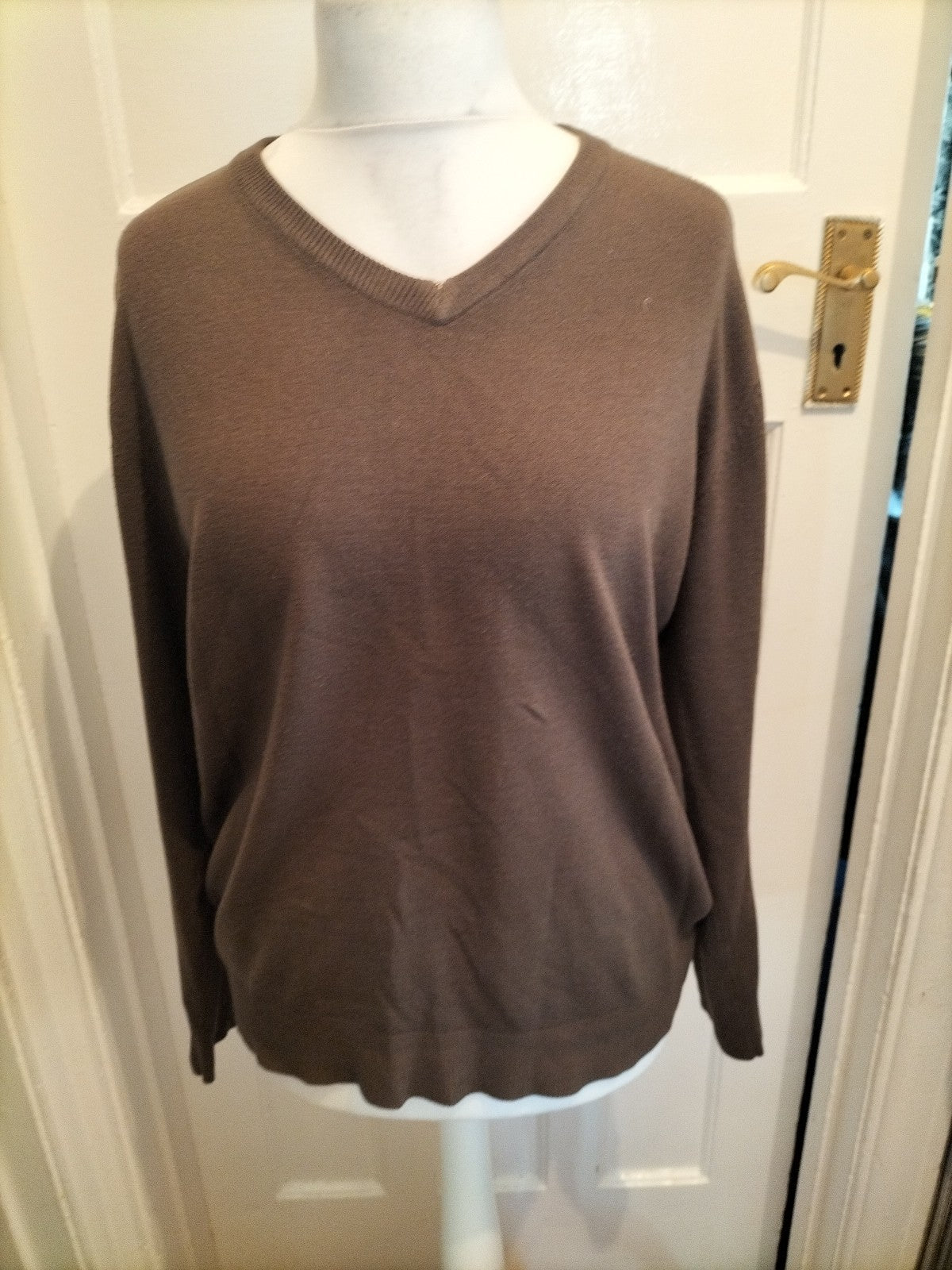Mens Cedarwood State Size Large Brown V Neck Pullover Jumper