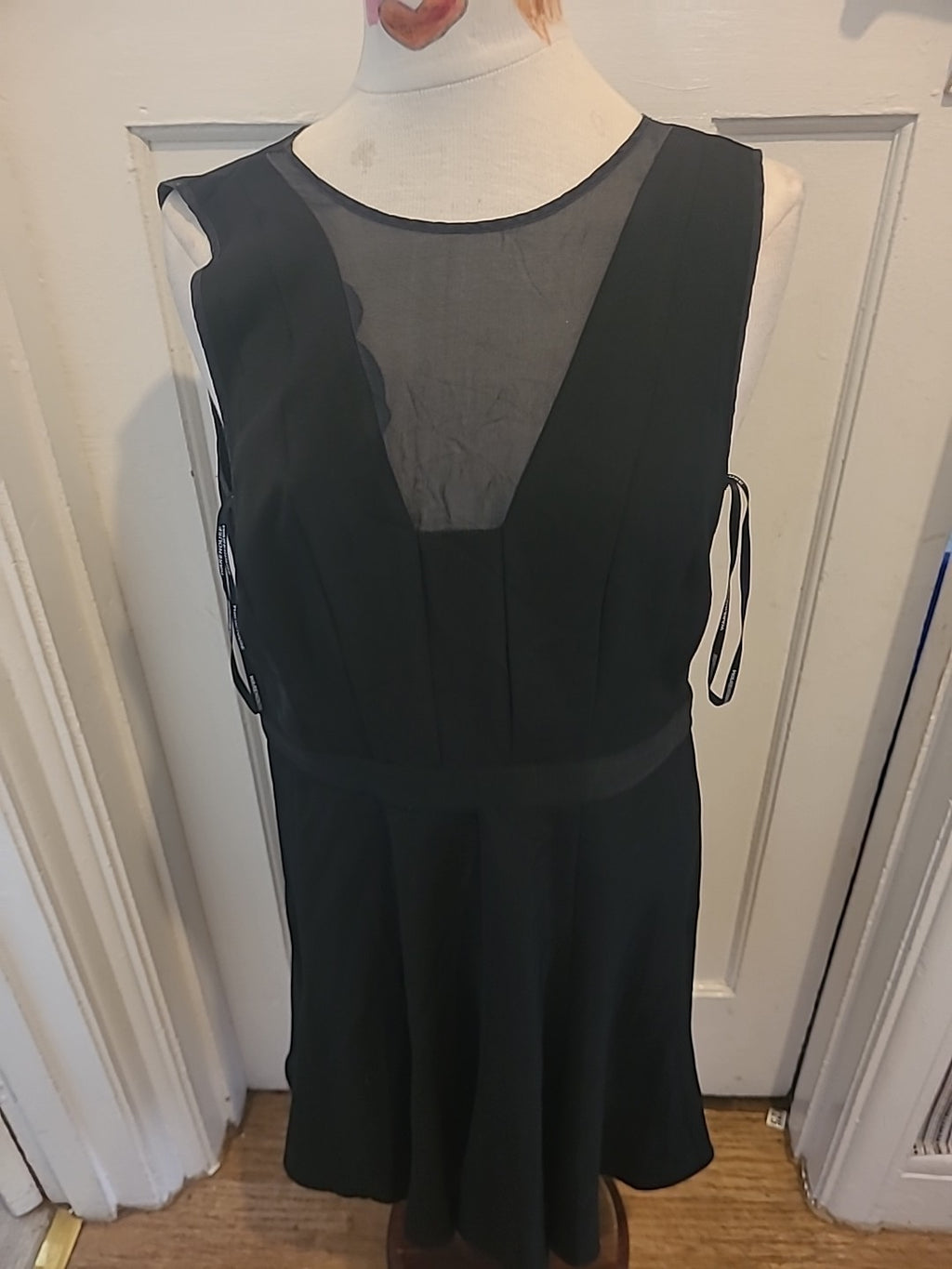 Ladies Warehouse Size 14 Black Sleeveless Flared Dress