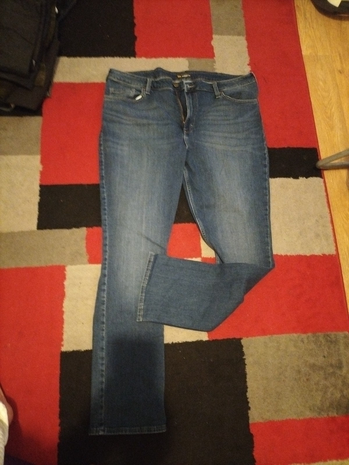 Mens Lee Size 36x33 Straight Leg Regular Fit Mid Rise Jeans