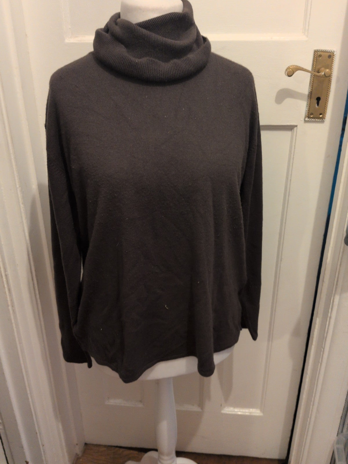 Rowlands XL Very BrownRoll Neck Jumper