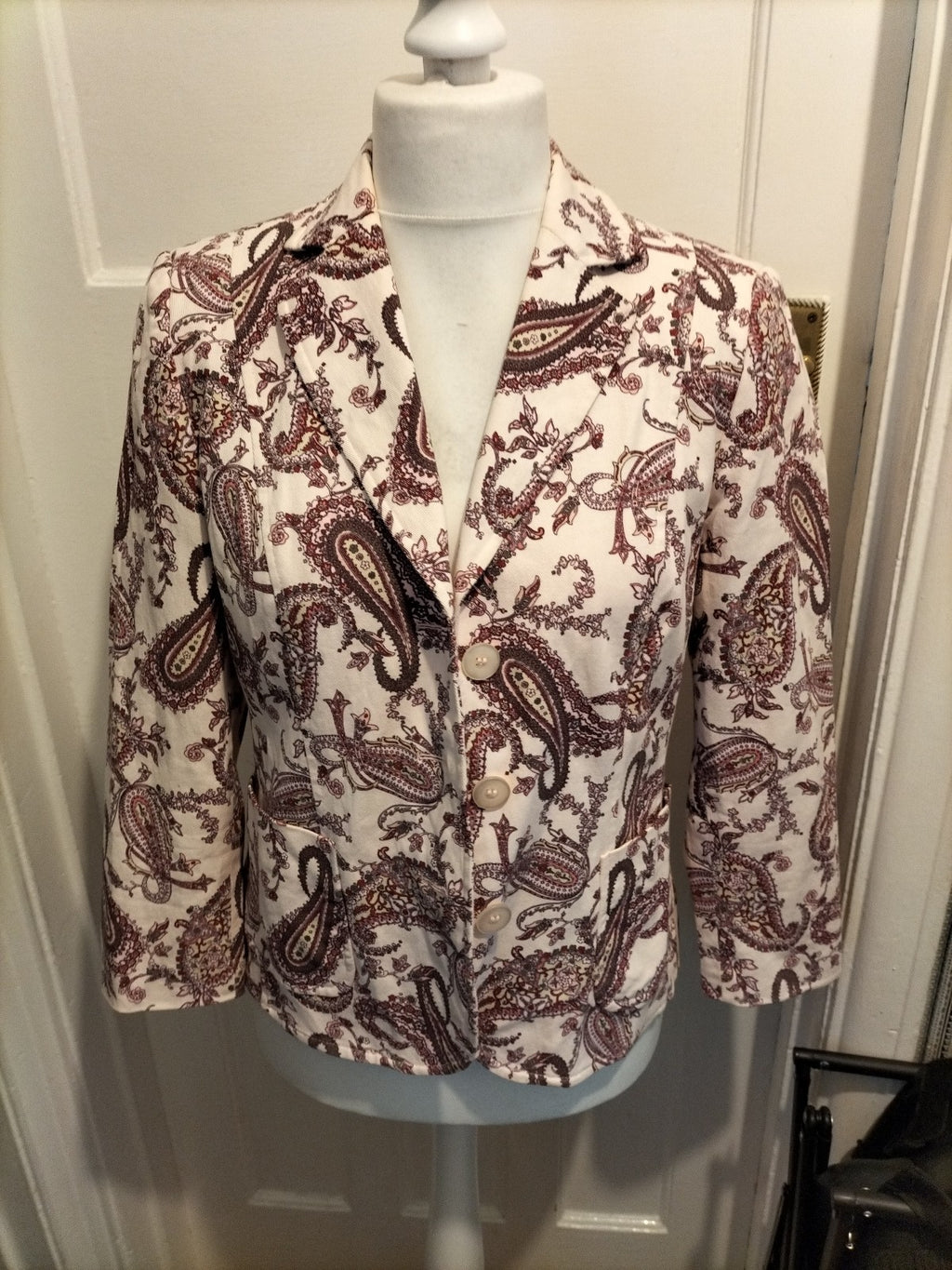 Ladies Size Large Cream And Purple Padded Lined Blazer
