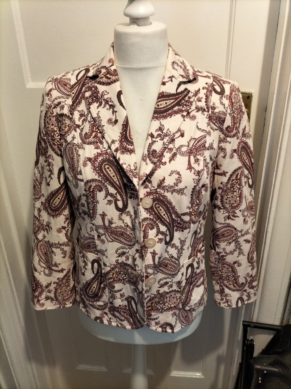 Ladies Size Large Cream And Purple Padded Lined Blazer