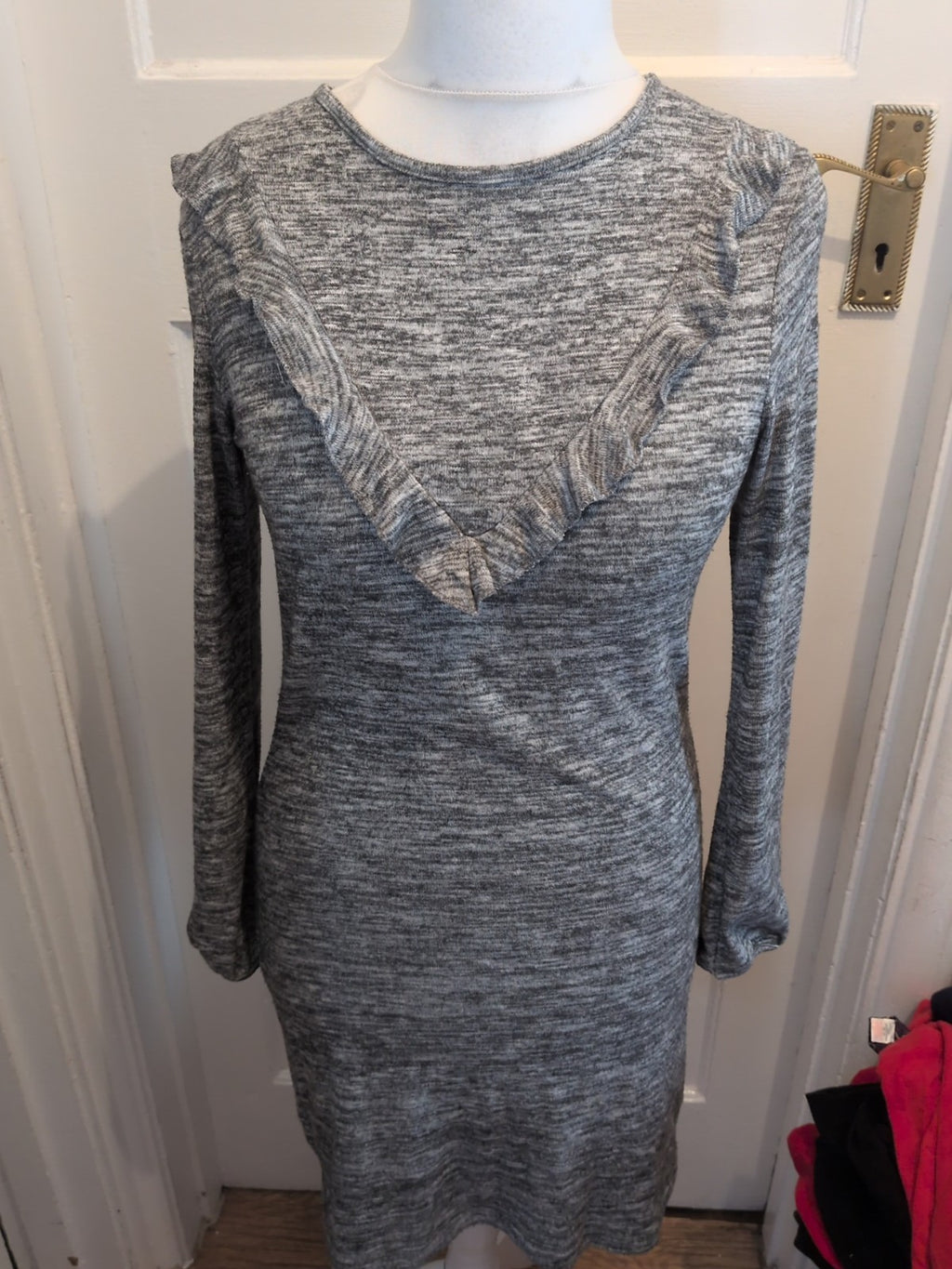 Ladies Peacocks Size 10 Grey Fleck Frilly V Dress