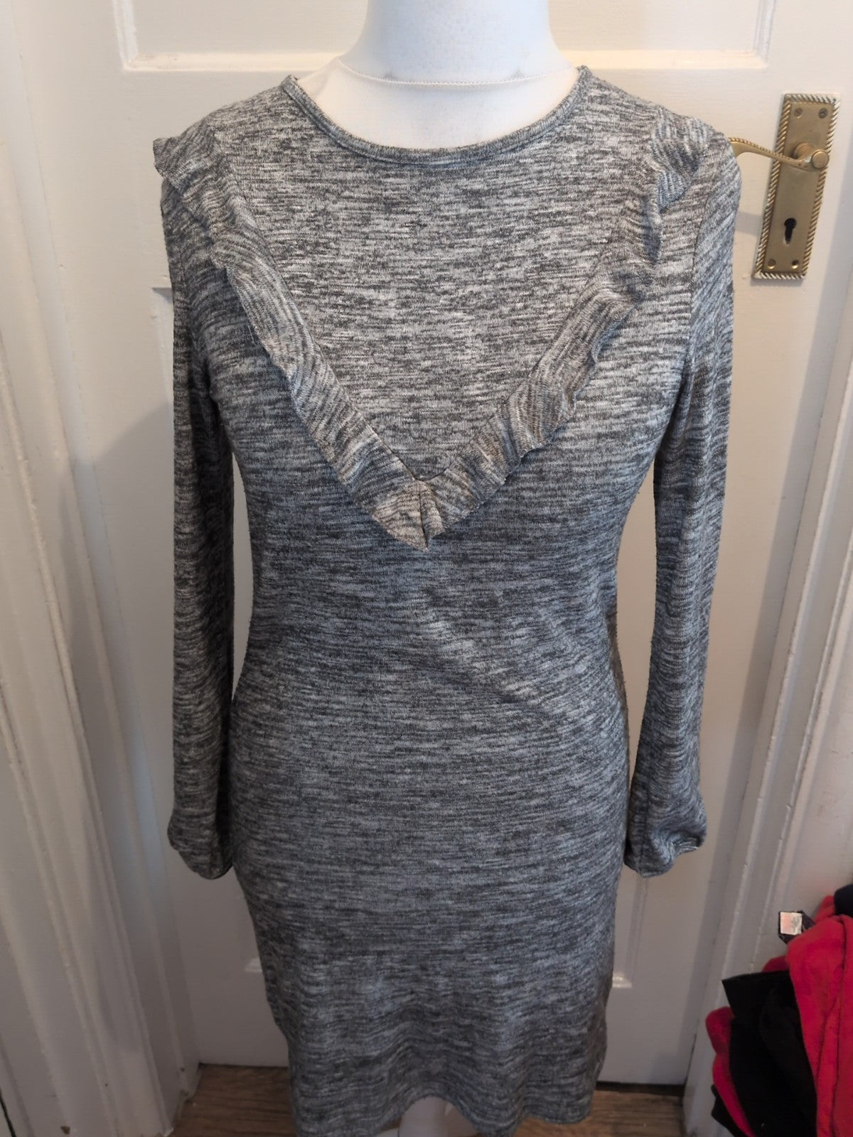 Ladies Peacocks Size 10 Grey Fleck Frilly V Dress