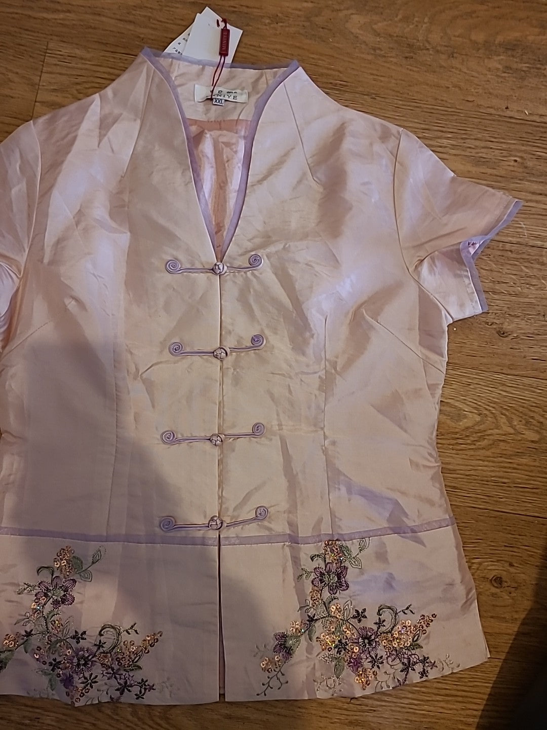 Brand New Ladies Miniye Size 2XL Pink Blouse(Japanese Style)