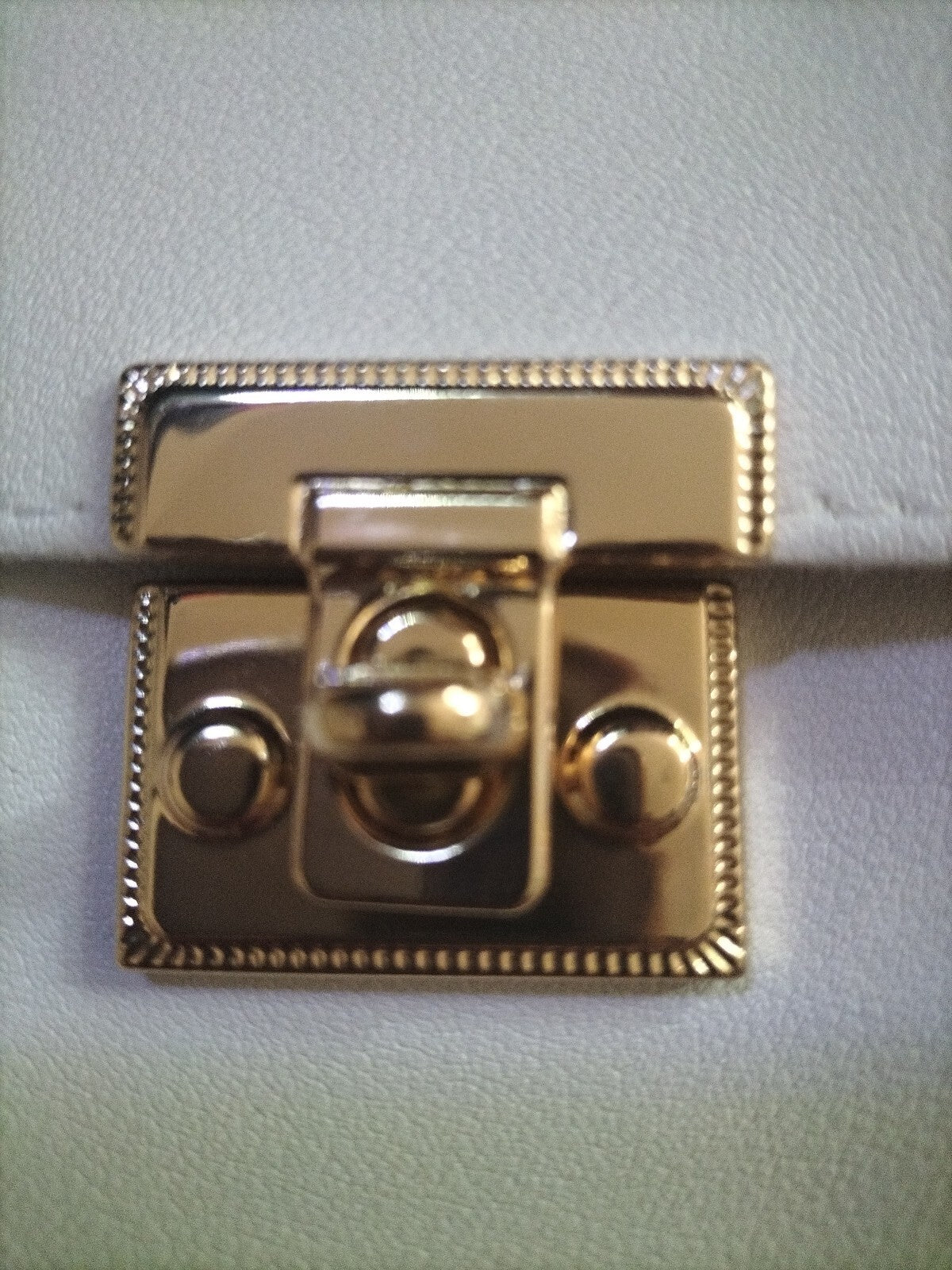 Brand New Ladies White Faux Leather Small Square Chain Crossbody Bag