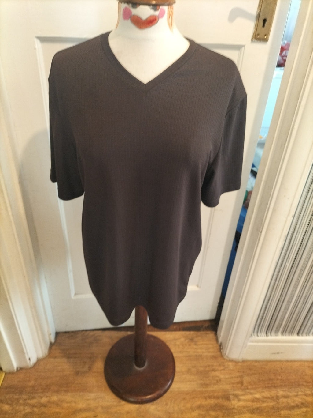Mens Burton Size Medium Brown Short Sleeved Tshirt