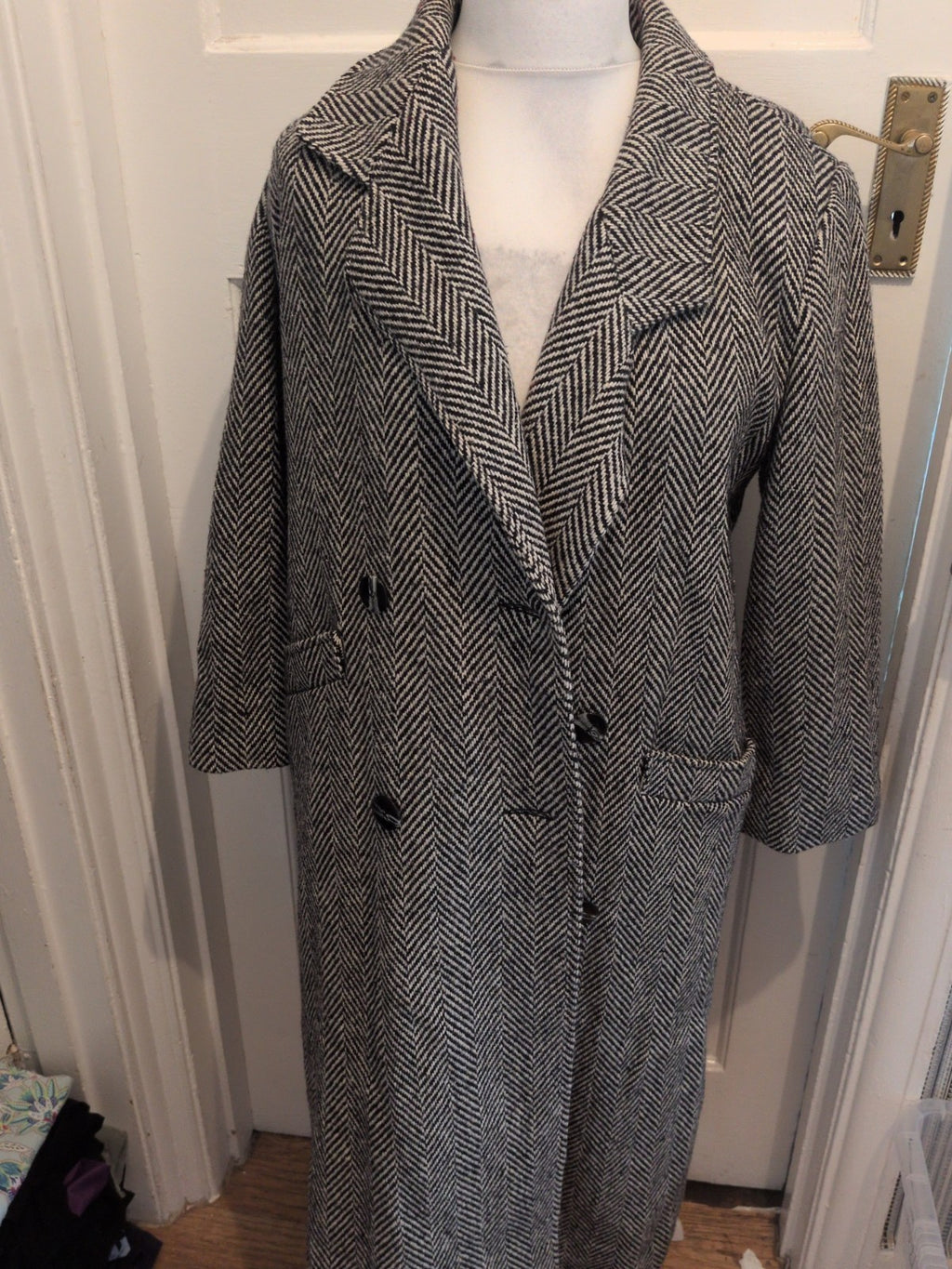 Richards 10 Black And White Long Length Lined Jacket