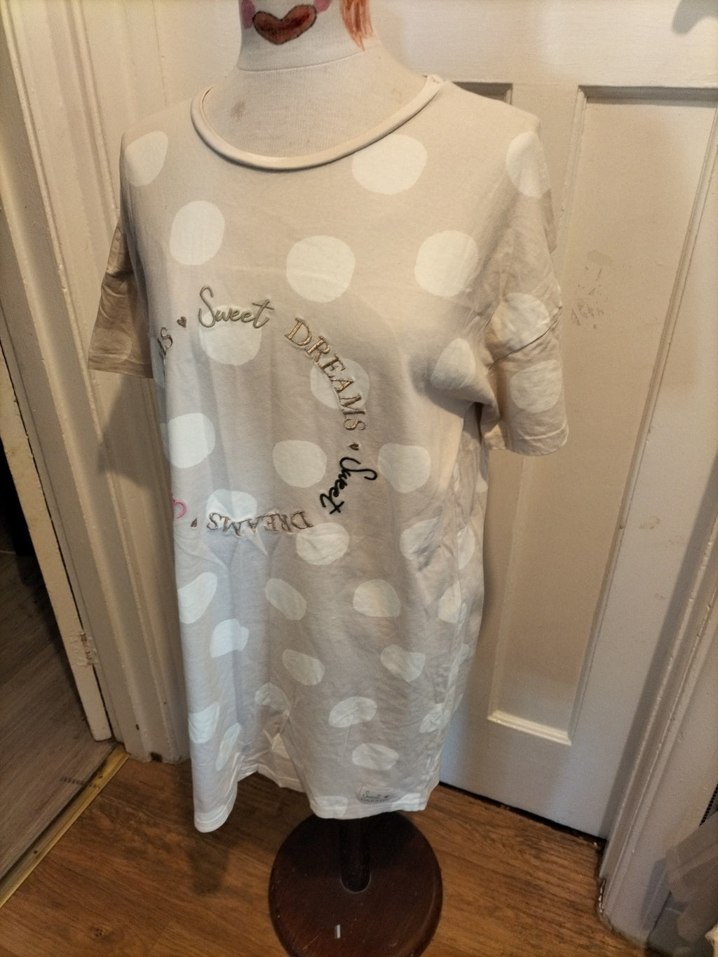 Ladies Nutmeg Size 8-10 Beige "Sweet Dreams" Nighty