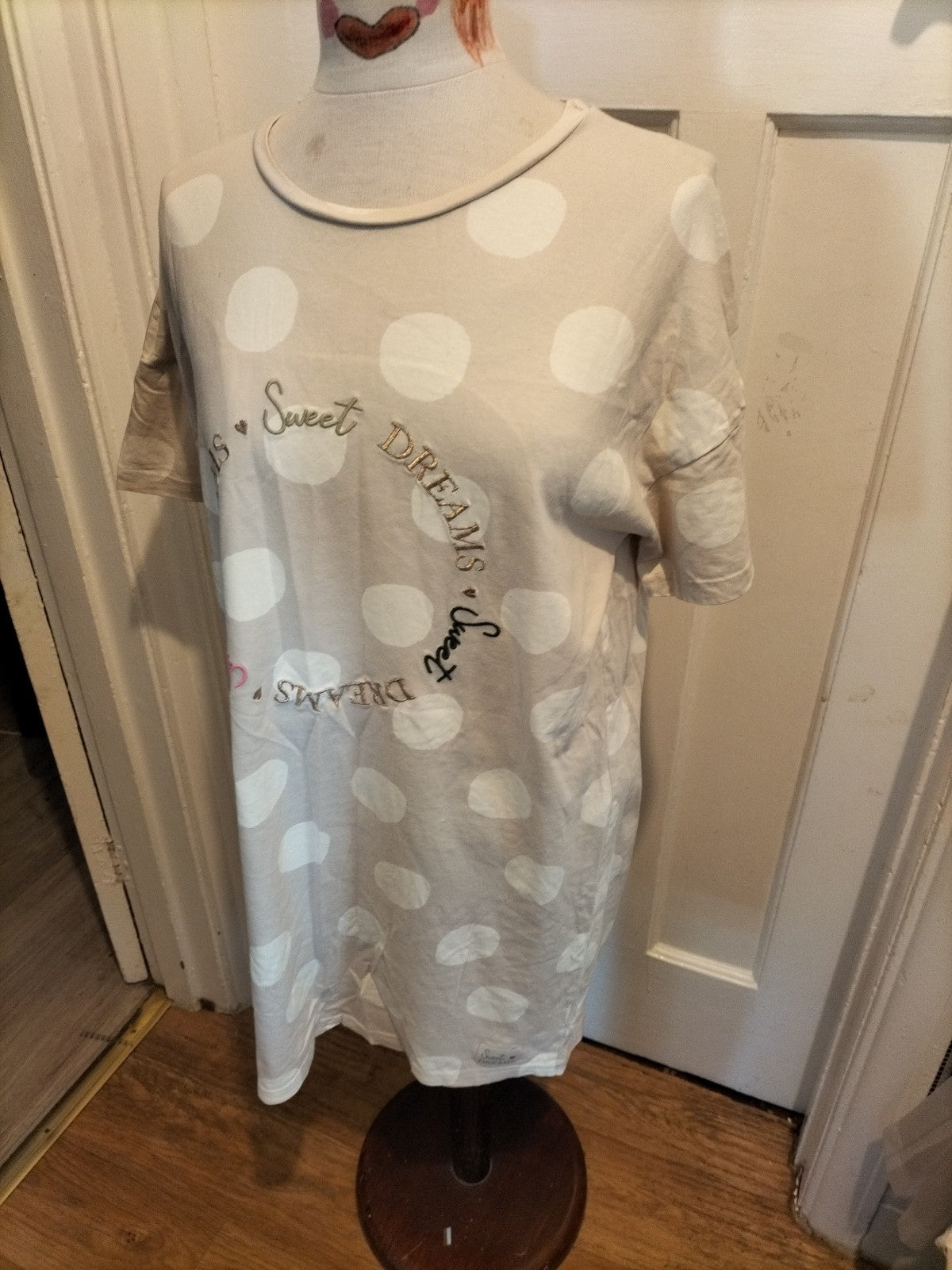 Ladies Nutmeg Size 8-10 Beige "Sweet Dreams" Nighty