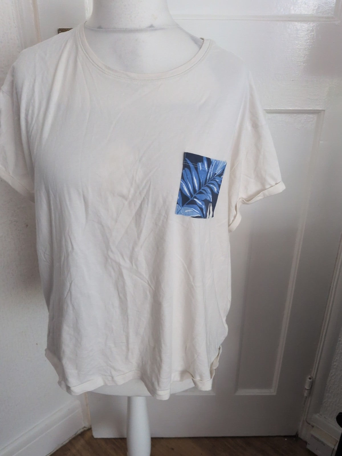 Mens Marks And Spencers Size 2XL White Round Neck Blue Pocket Short Sleeve...