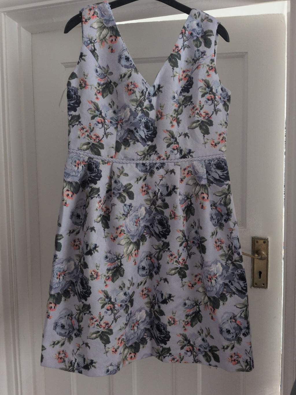 Oasis 14 Lilac And Green Floral Sleeveless V Neck Dress