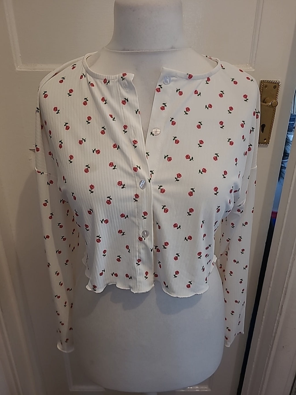 Ladies Size Medium Rose Patterned White Long Sleeved Blouse