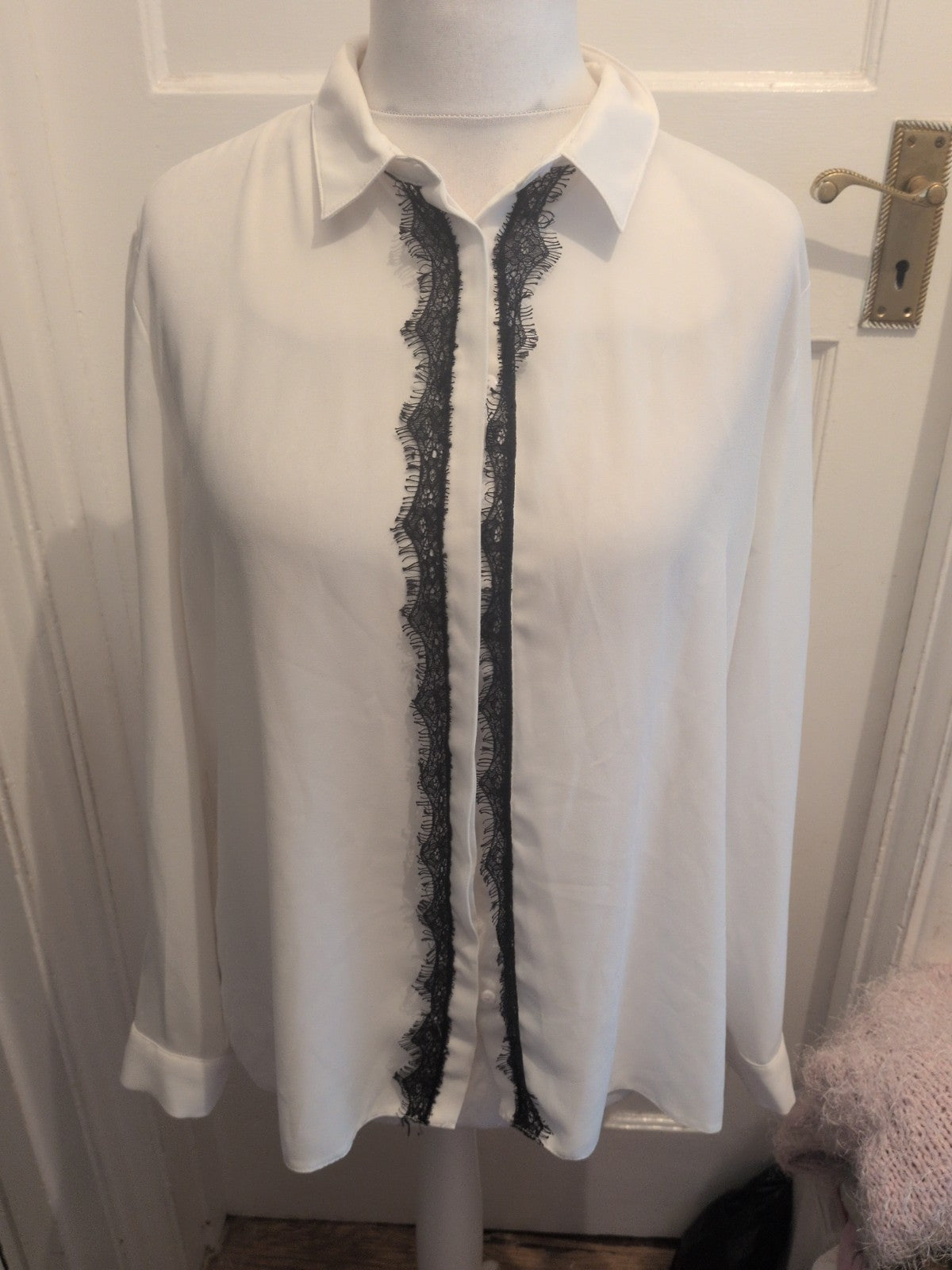 Dorothy Perkins 18 Ivory And Black Long Sleeved Buttoned Blouse