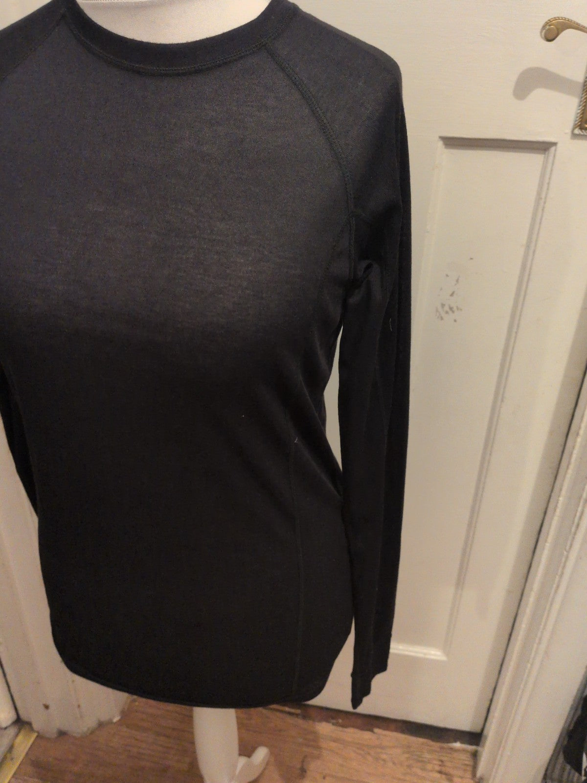 Ladies Size Large Black Plain Long Sleeve T-shirt